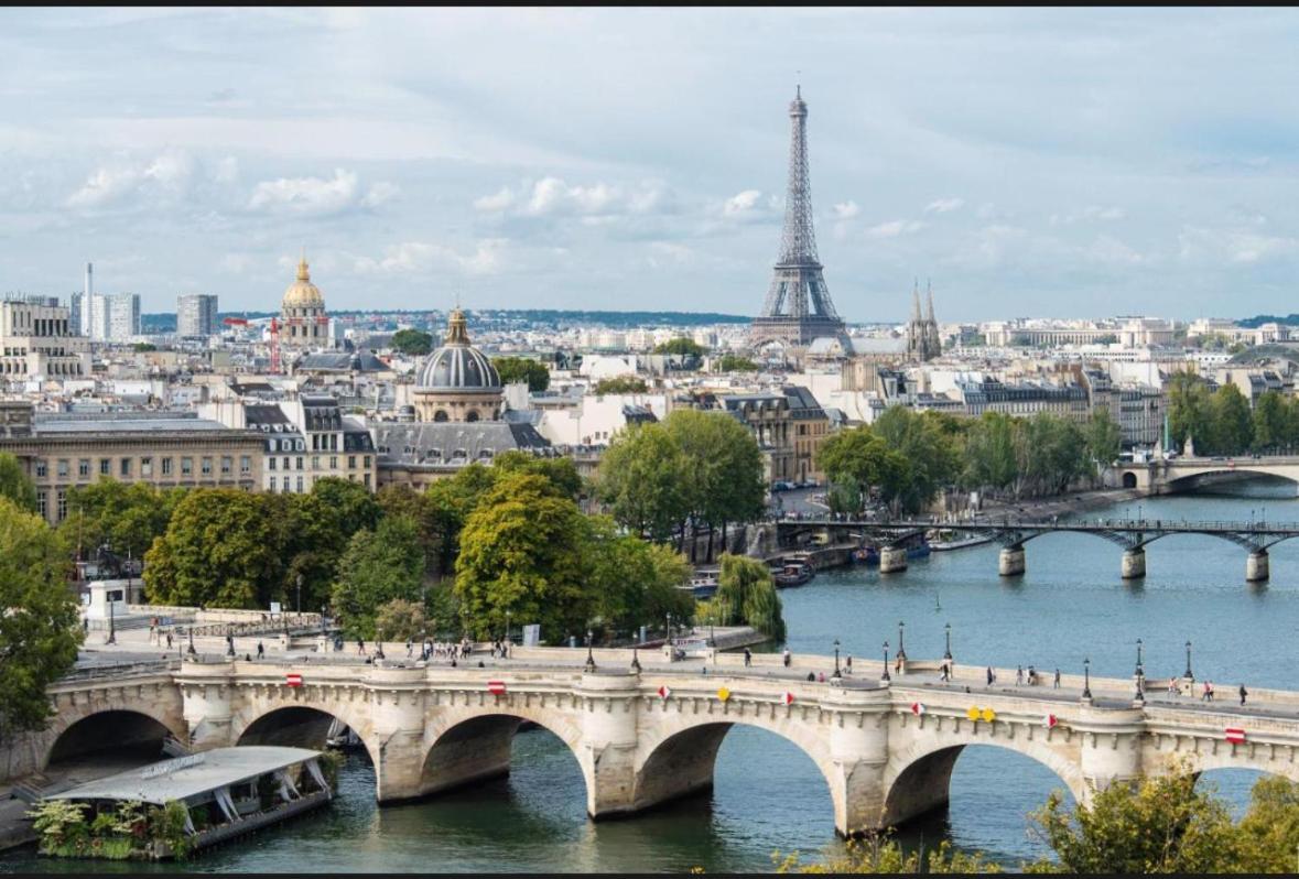 Sunny In The Heart Of 11eme Appartement Parijs