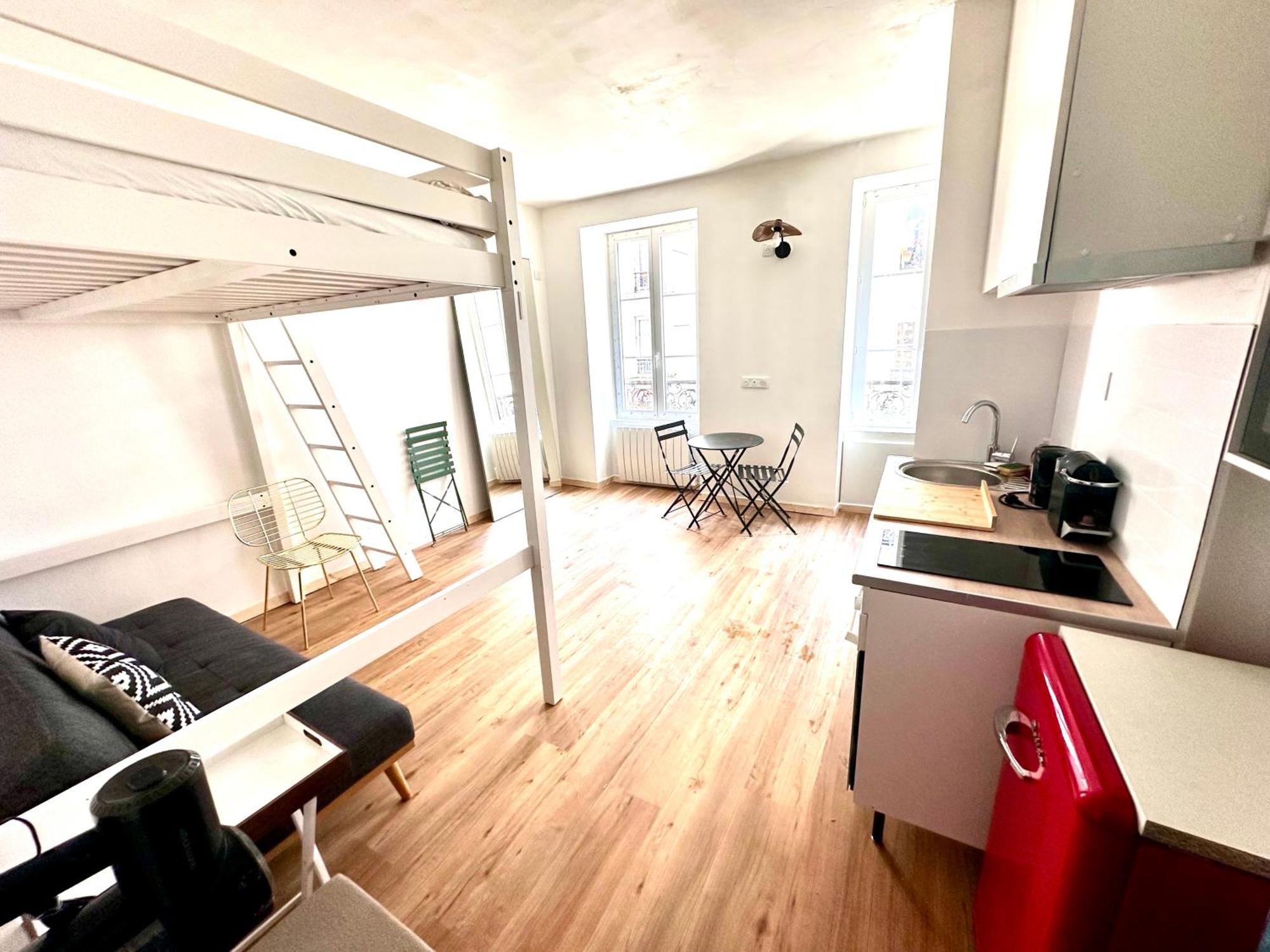 Sunny In The Heart Of 11eme Appartement Parijs