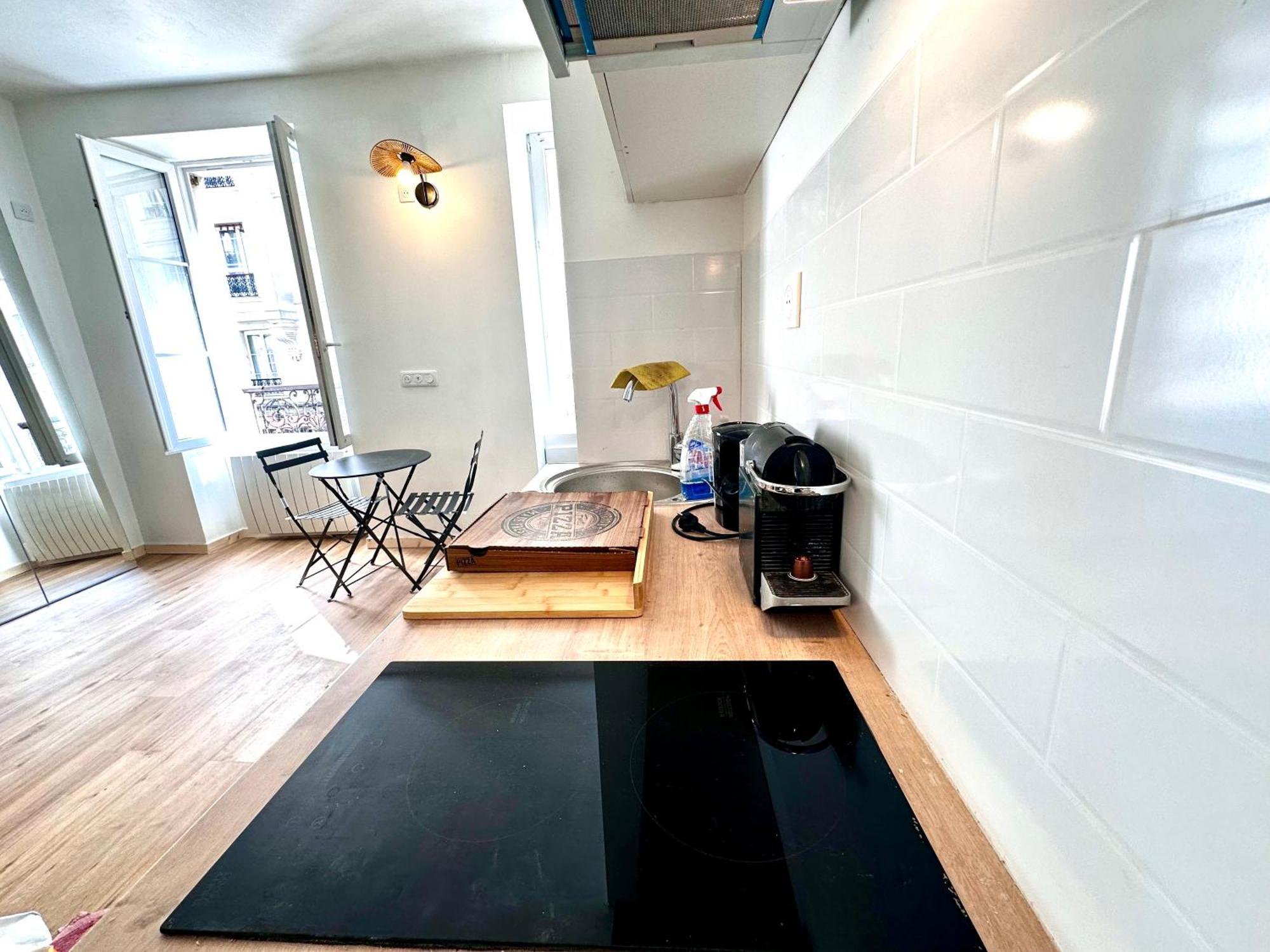Appartement Sunny In The Heart Of 11eme Parijs