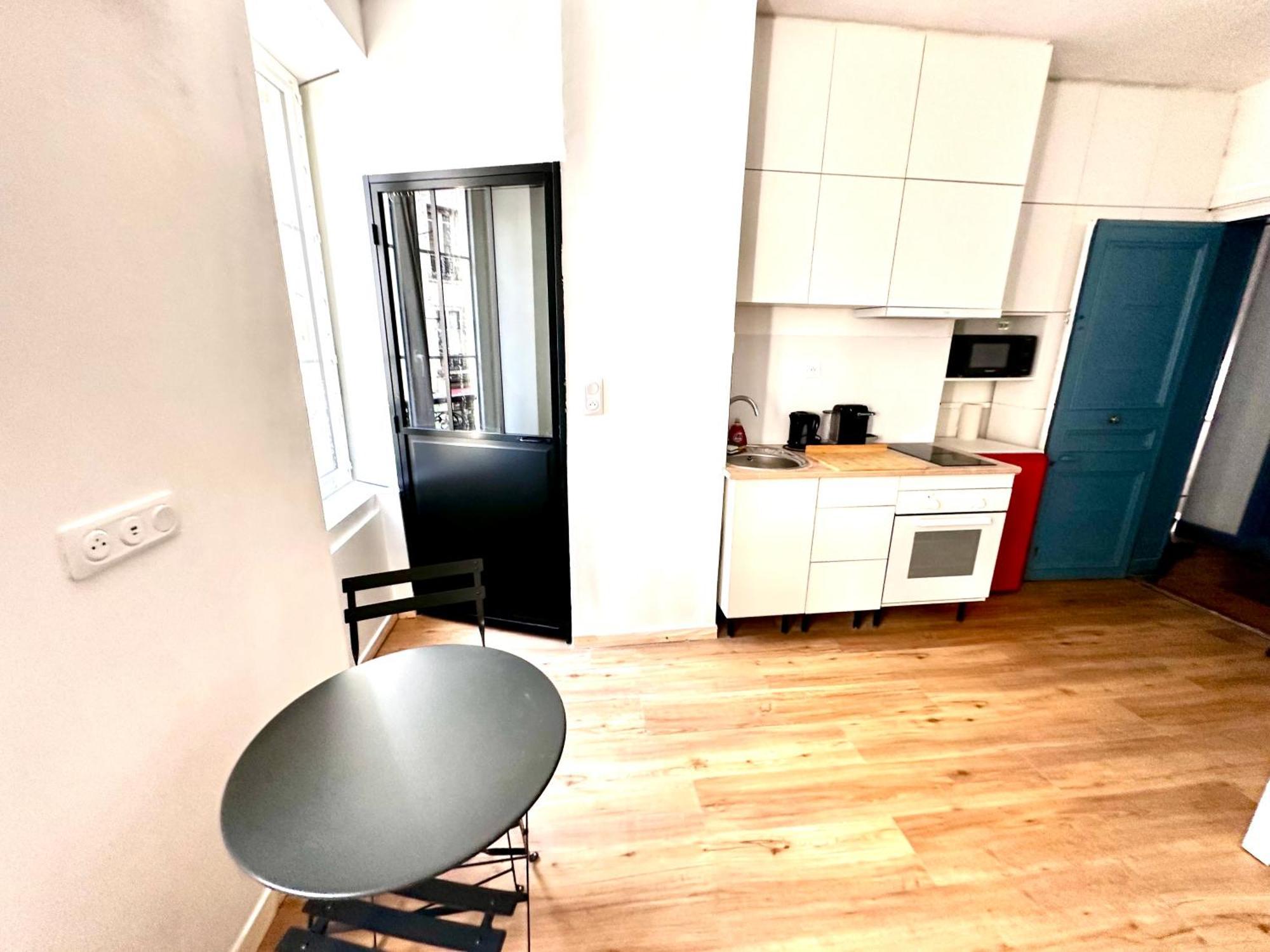 Appartement Sunny In The Heart Of 11eme