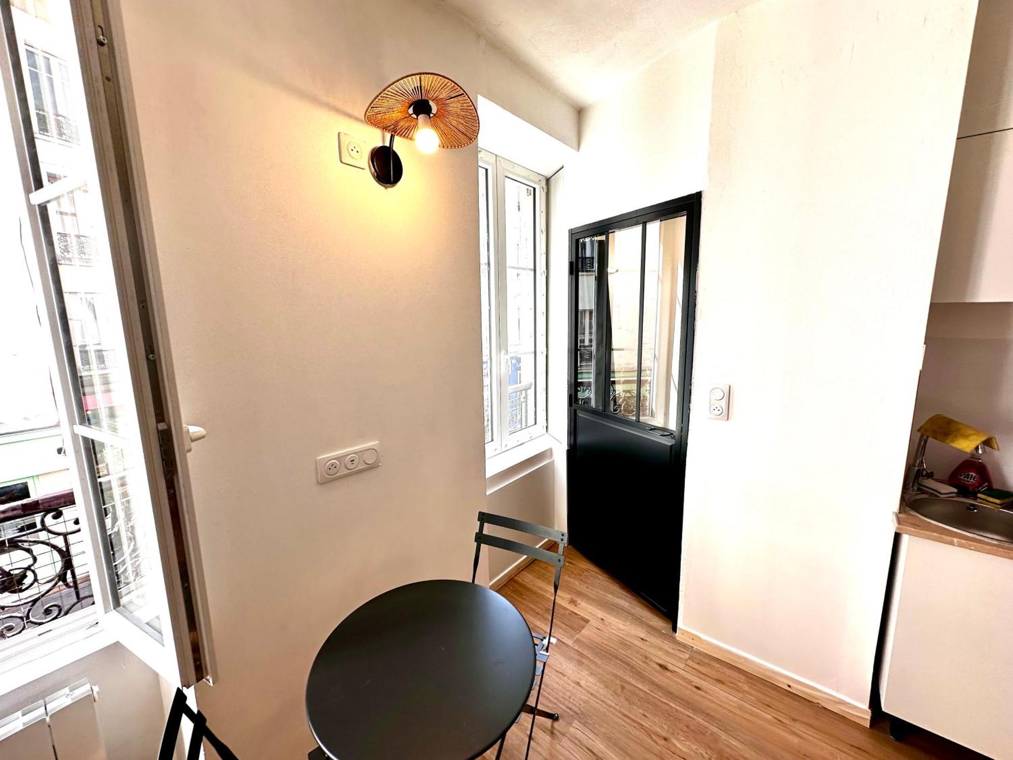 Sunny In The Heart Of 11eme Appartement