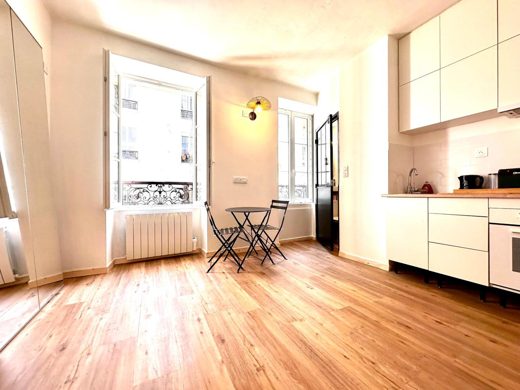 Sunny In The Heart Of 11eme Appartement *